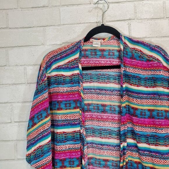 Luna Chix from Pacsun colorful kimono - Picture 12 of 12